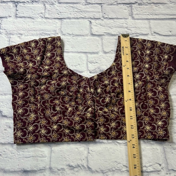 Readymade Saree Blouse. Maroon with Golden Flower Embroidery. - Picture 4 of 6